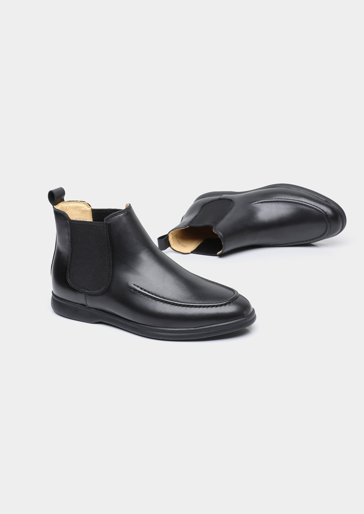 Black Leather Chelsea Boot - photo 2