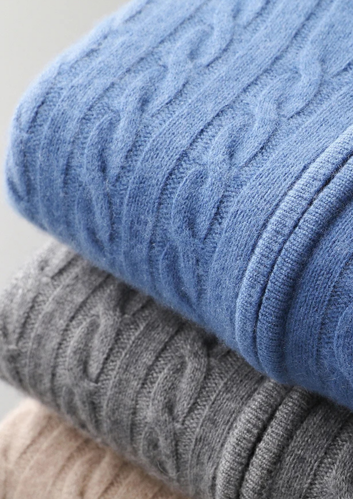 Premium Cashmere Cable Knit Zipper Hoodie - photo 10