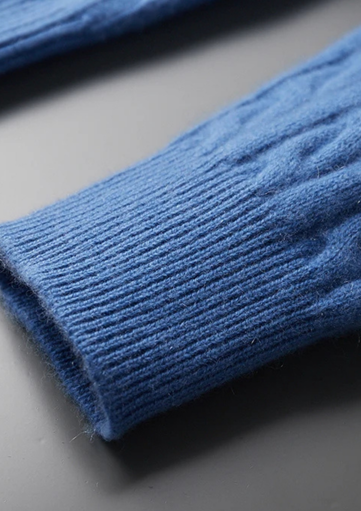 Premium Cashmere Cable Knit Zipper Hoodie - photo 4