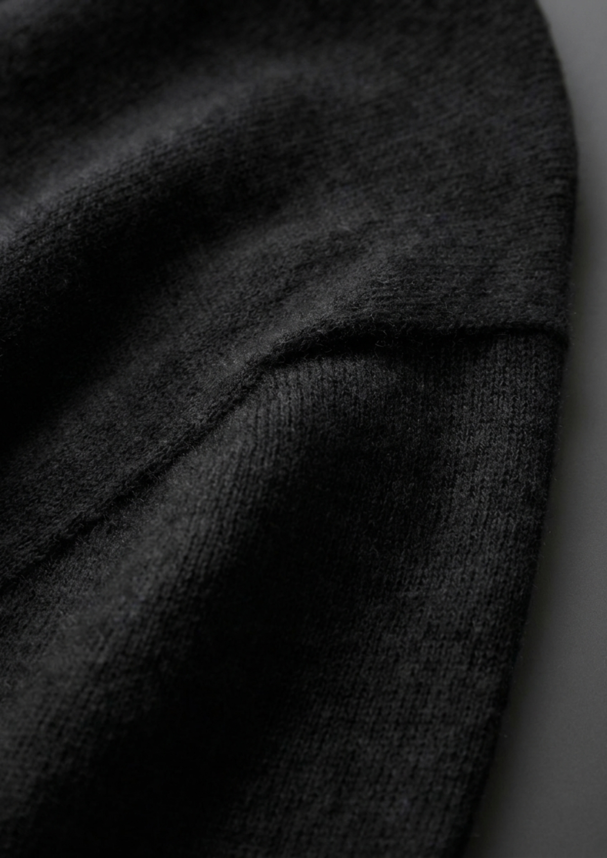 Premium Cashmere Classic Crewneck T-Shirt - Black - photo 4