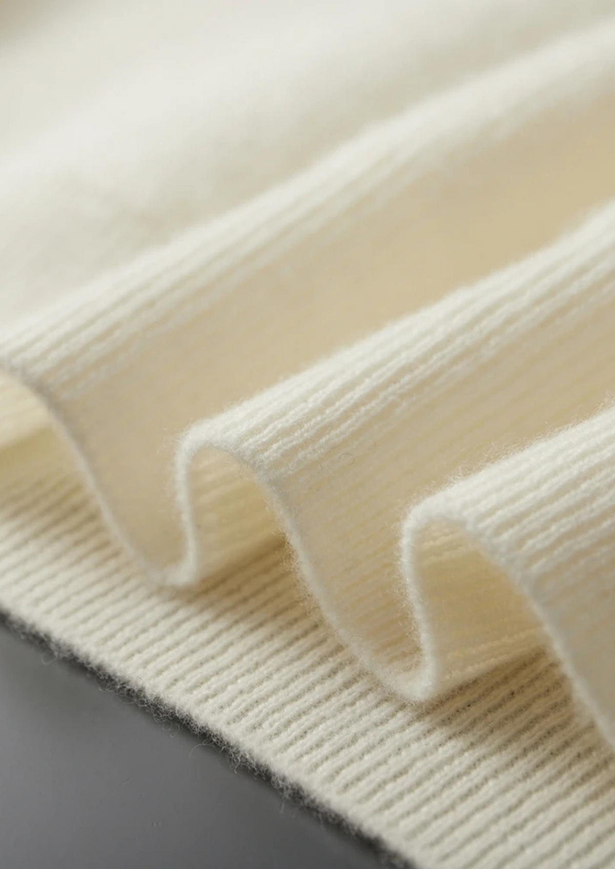 Premium Cashmere Ribbed Half-Zip Sweater - photo 9