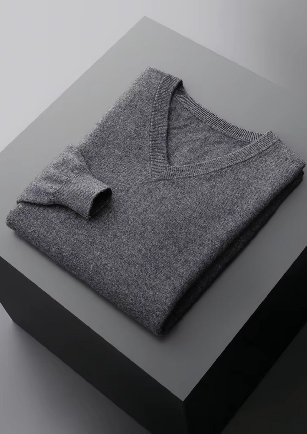 Pure Extra-Fine Merino Wool Classic V-Neck Sweater - photo 10