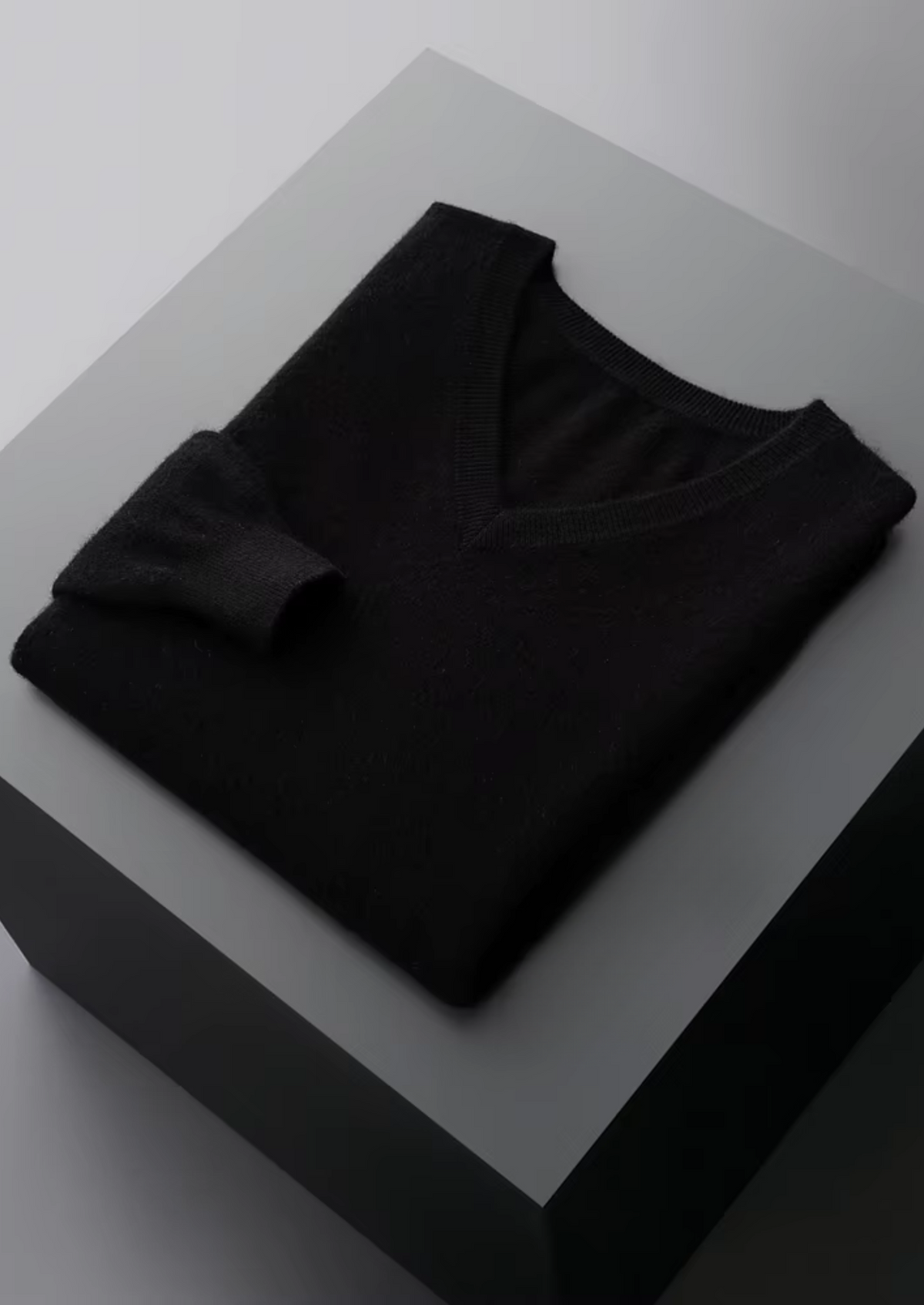 Pure Extra-Fine Merino Wool Classic V-Neck Sweater - photo 13