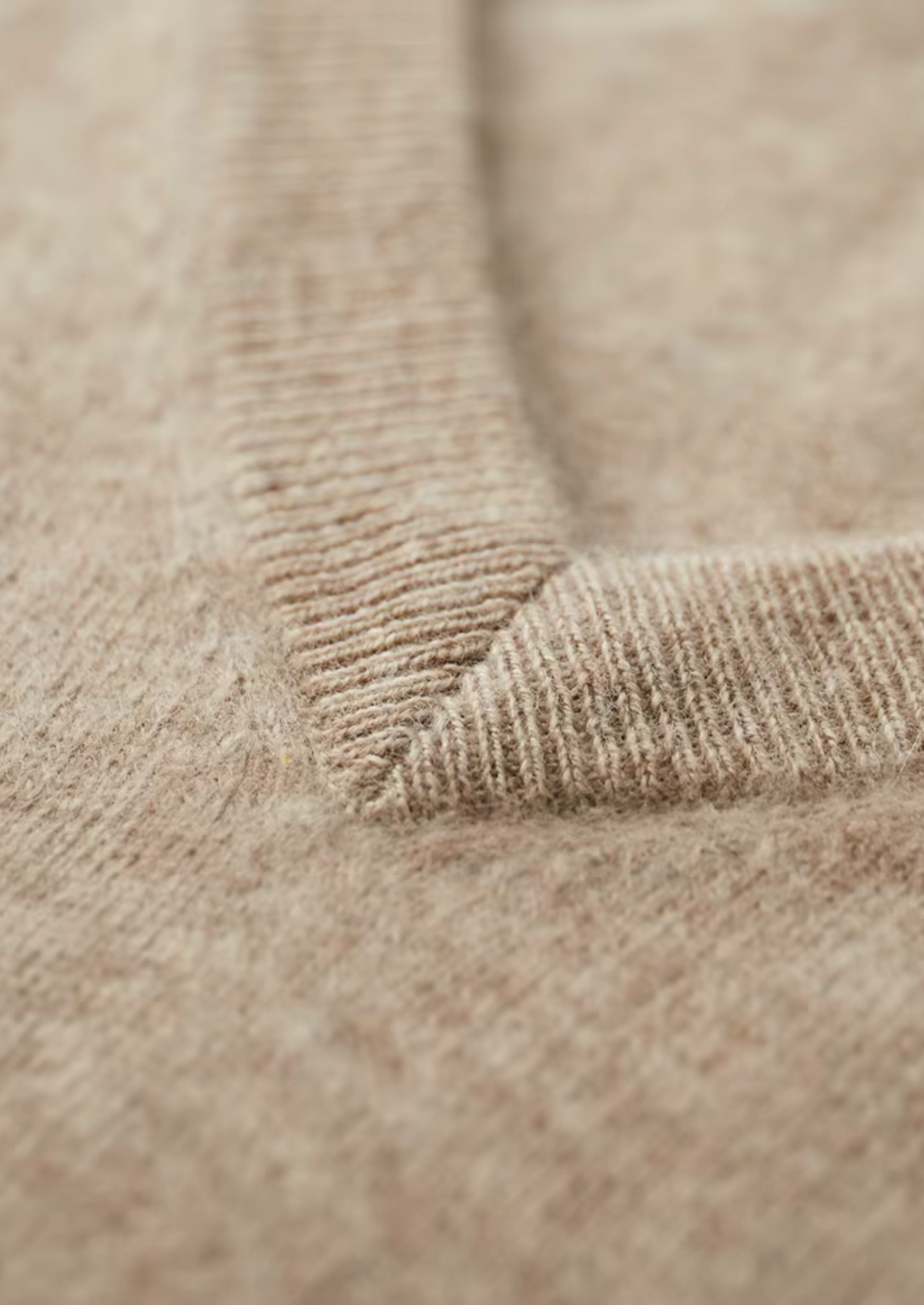 Pure Extra-Fine Merino Wool Classic V-Neck Sweater - photo 4