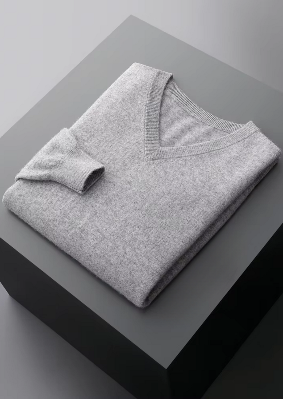 Pure Extra-Fine Merino Wool Classic V-Neck Sweater - photo 9