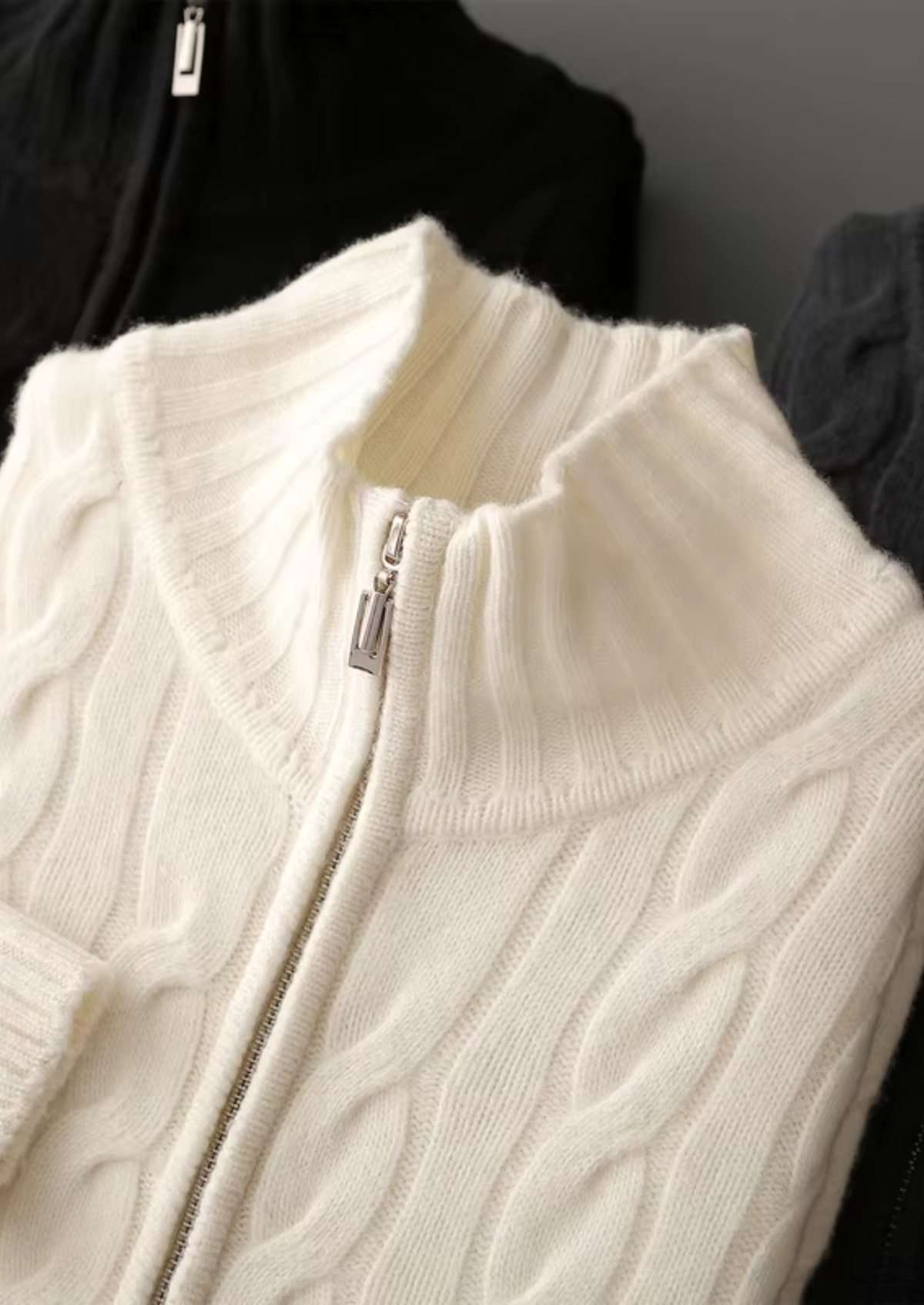 Pure Extra-Fine Merino Wool Dual-Zip Cable Cardigan - photo 11