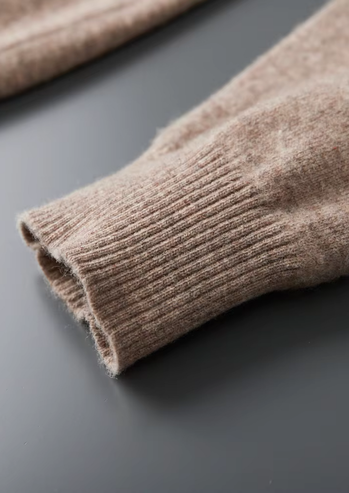 Pure Extra-Fine Merino Wool Leisure Hoodie - photo 20
