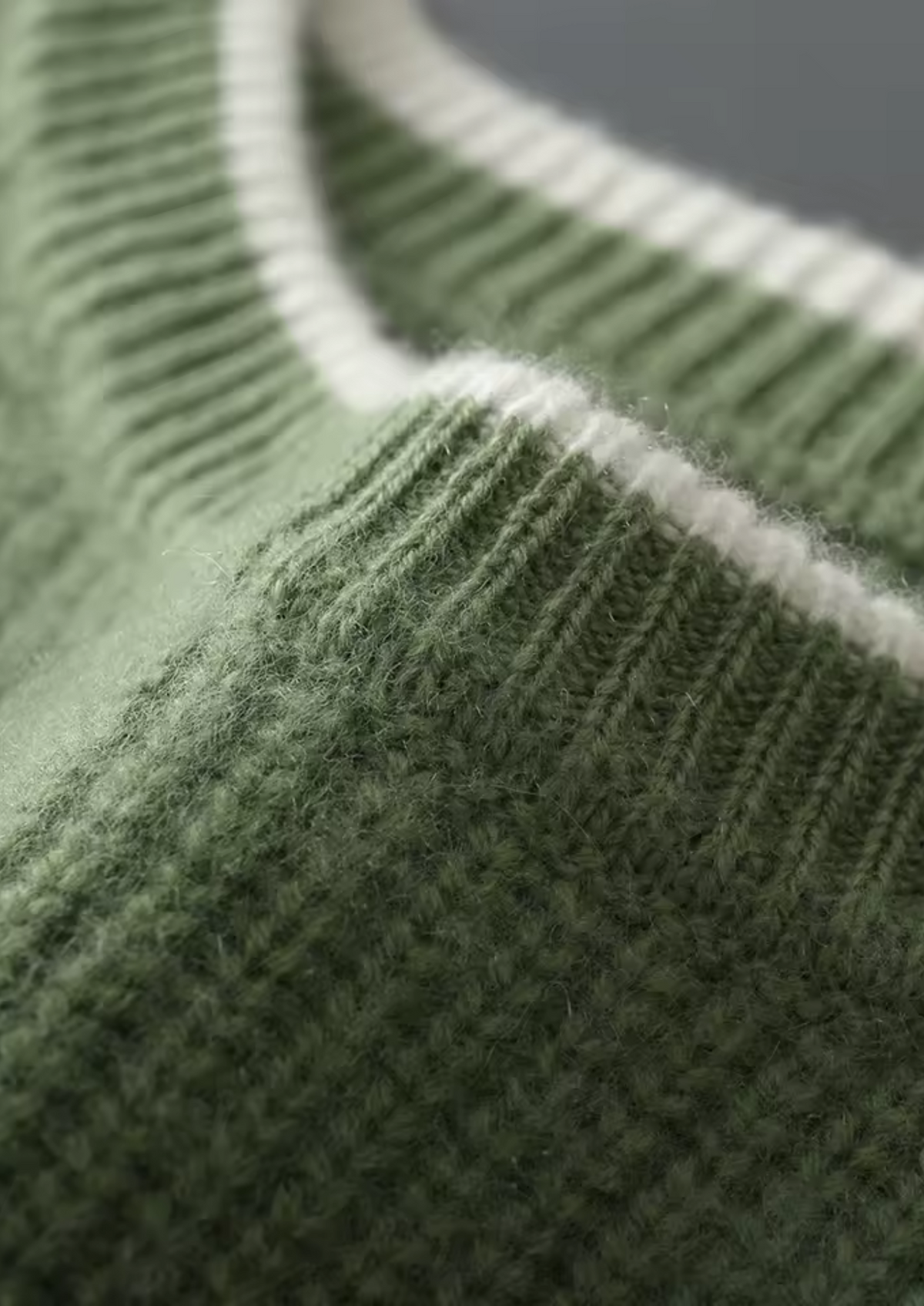 Pure Extra-Fine Merino Wool Two Tone Crewneck - photo 14