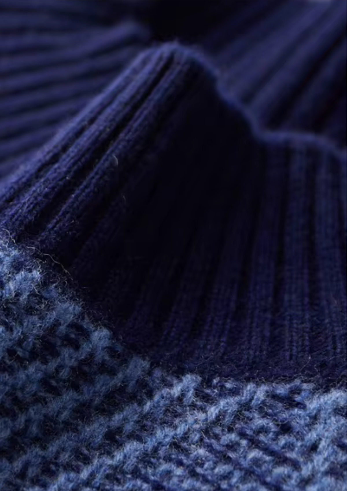 Pure Extra-Fine Merino Wool Two Tone Patterned Mockneck - photo 5