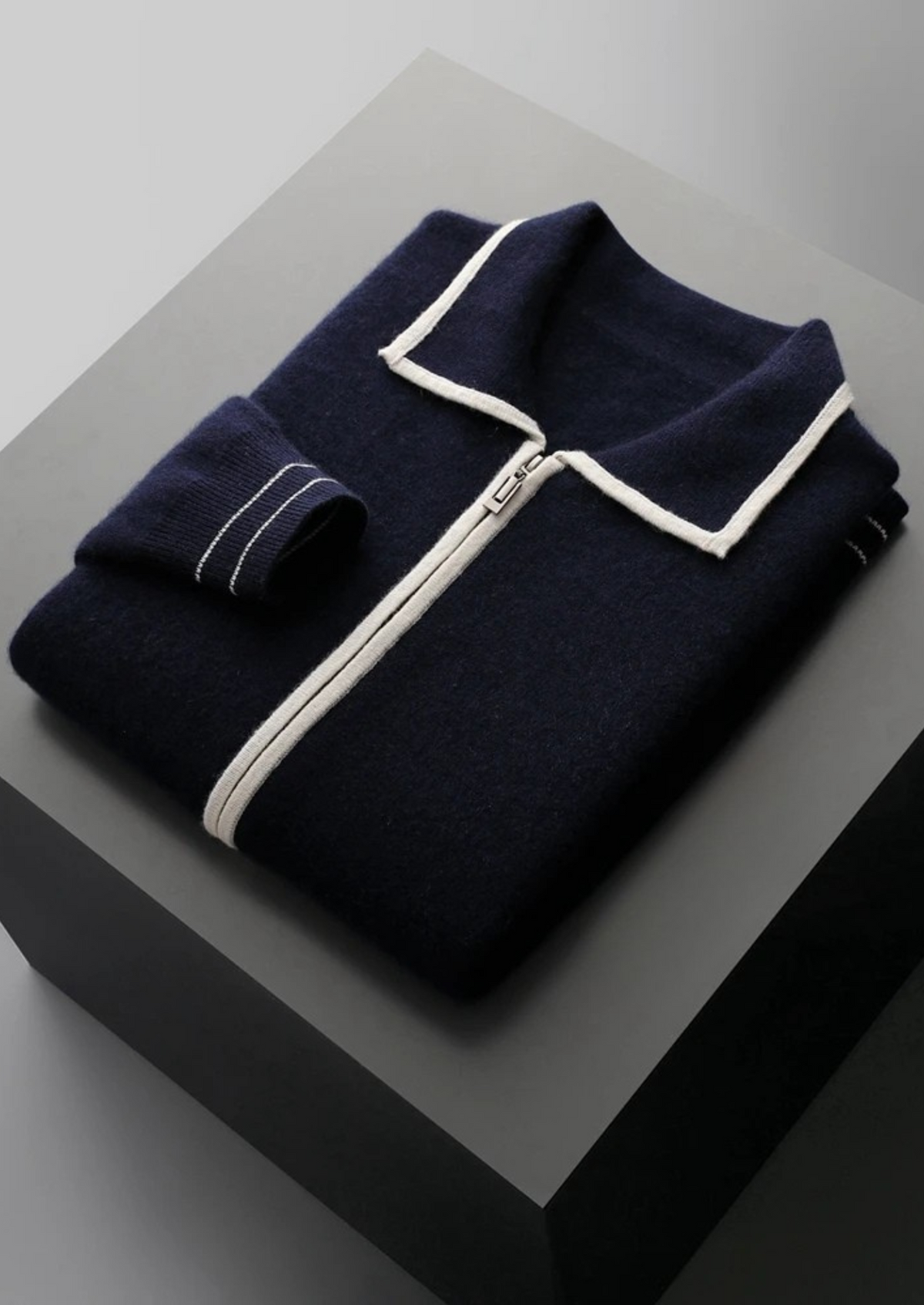 Pure Extra-Fine Merino Wool Two-Tone Polo Cardigan - photo 3
