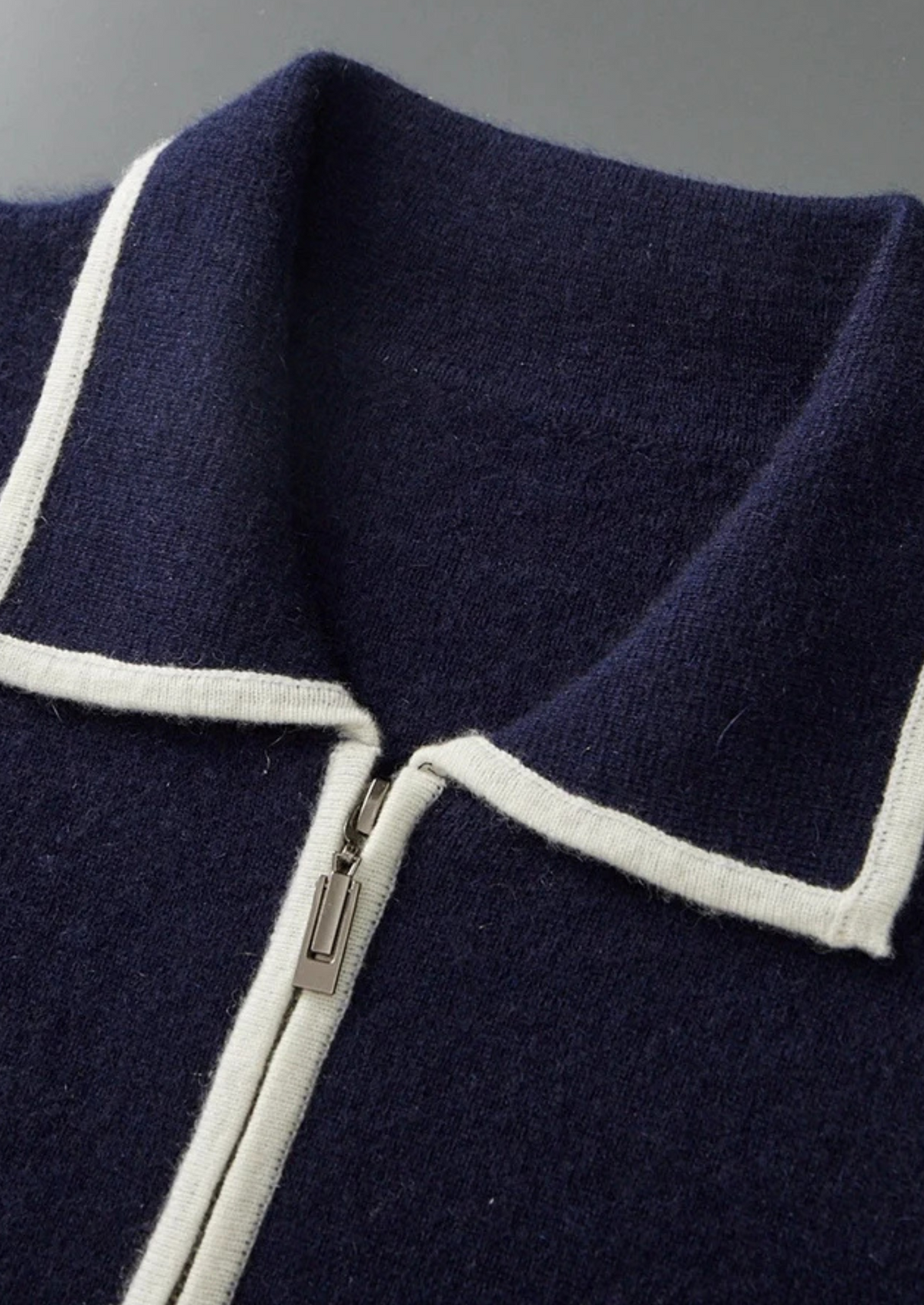 Pure Extra-Fine Merino Wool Two-Tone Polo Cardigan - photo 4
