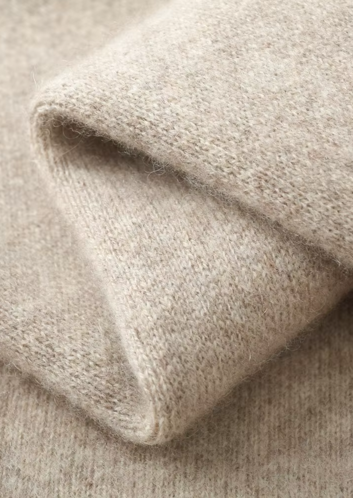 Pure Extra-Fine Merino Wool V-Neck Cardigan - photo 10