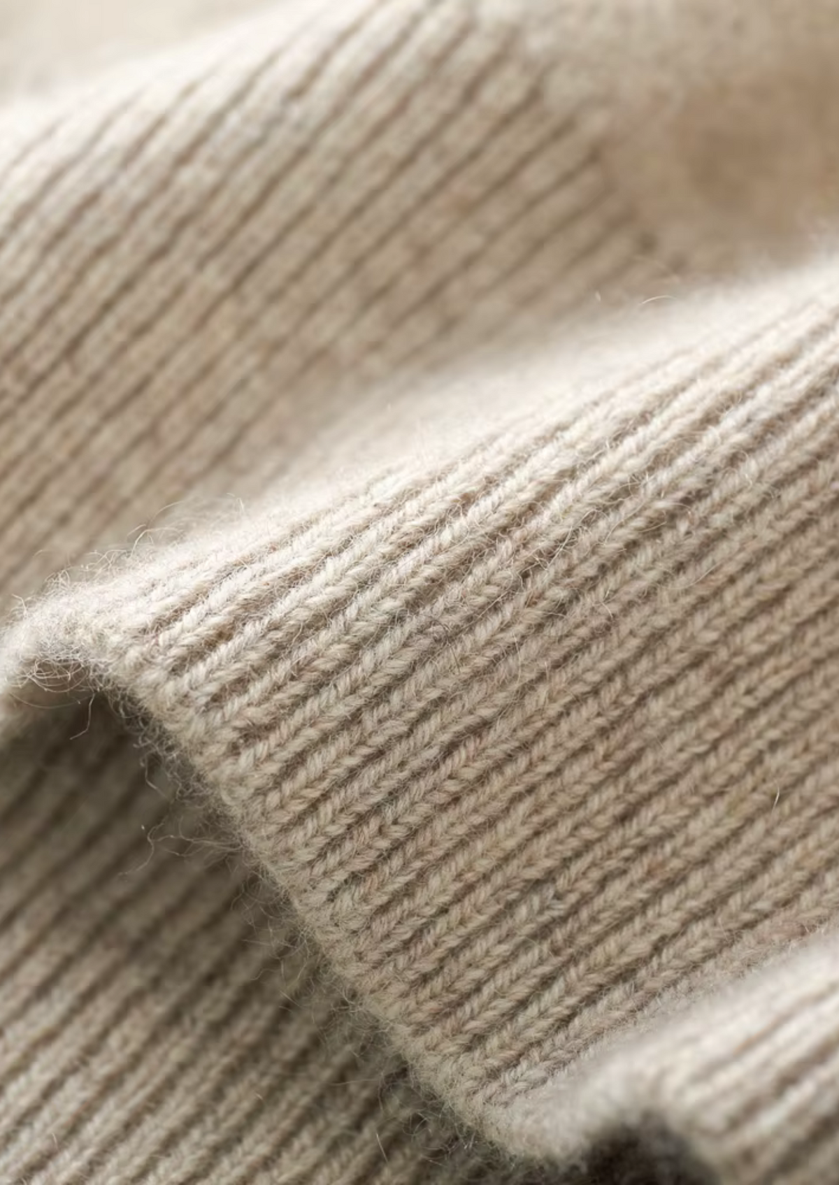 Pure Extra-Fine Merino Wool V-Neck Cardigan - photo 9
