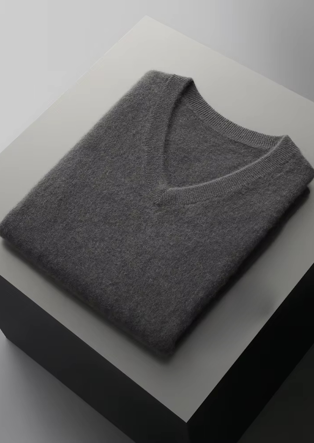 Pure Extra-Fine Merino Wool V-Neck Vest - photo 12