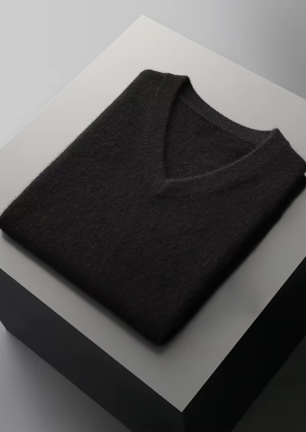 Pure Extra-Fine Merino Wool V-Neck Vest - photo 13