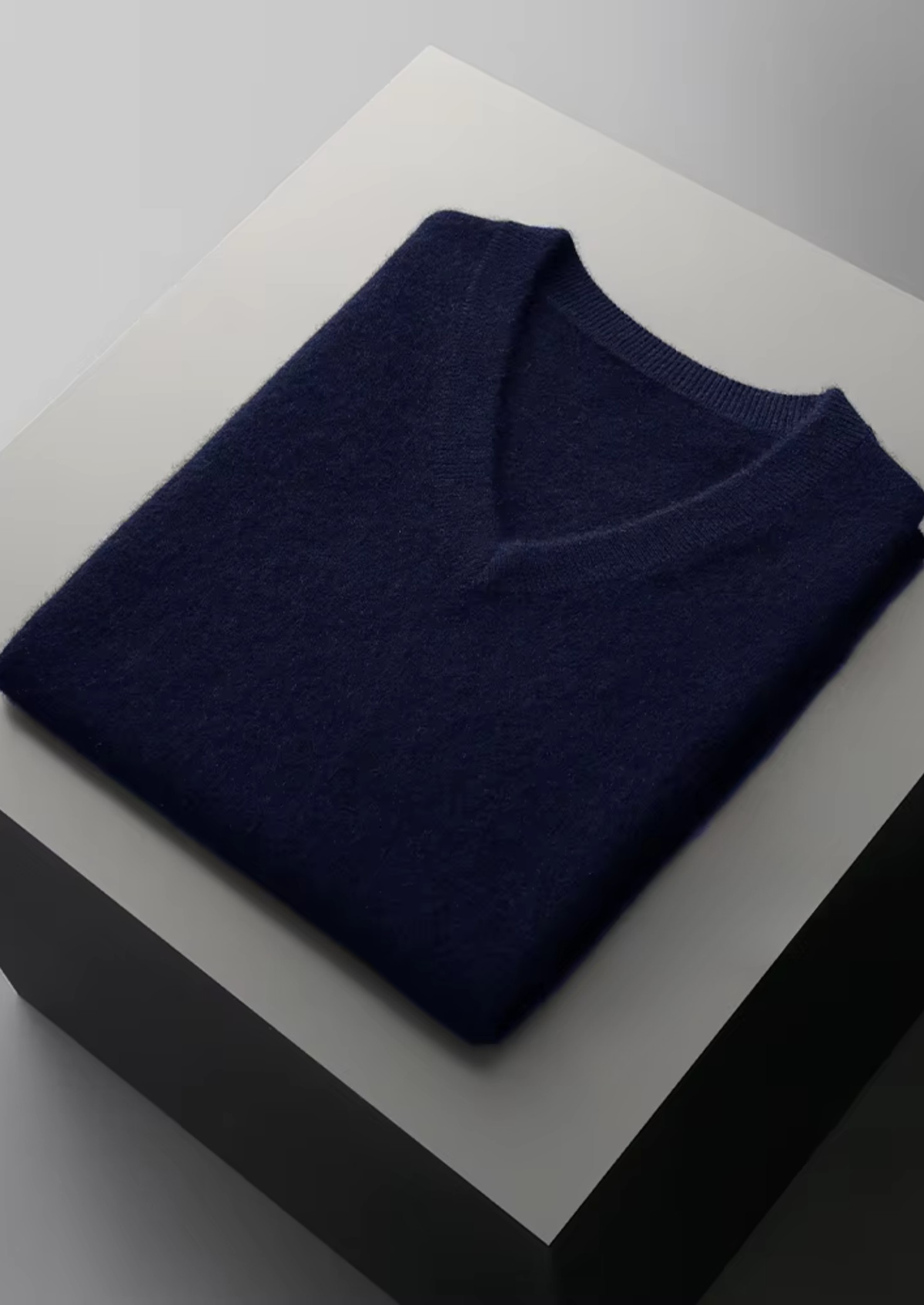 Pure Extra-Fine Merino Wool V-Neck Vest - photo 14