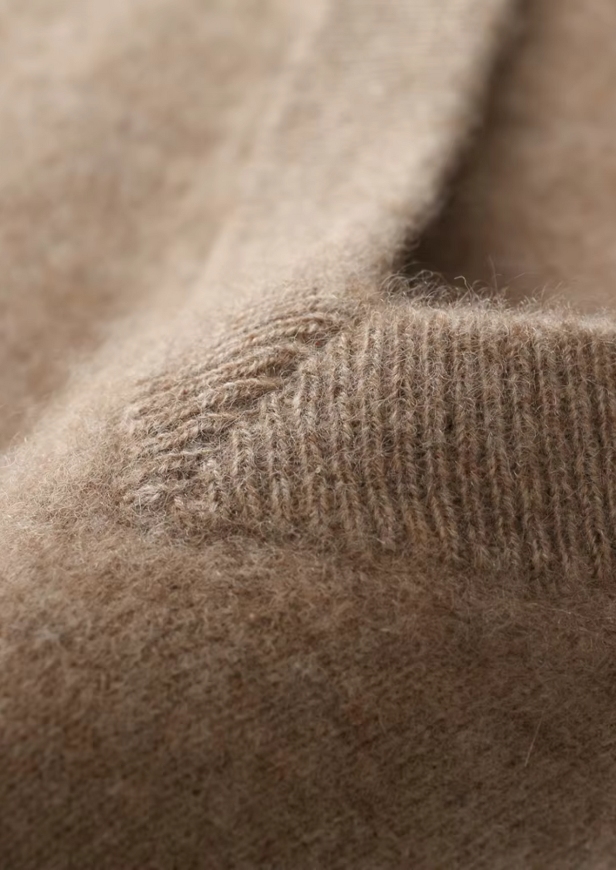 Pure Extra-Fine Merino Wool V-Neck Vest - photo 9