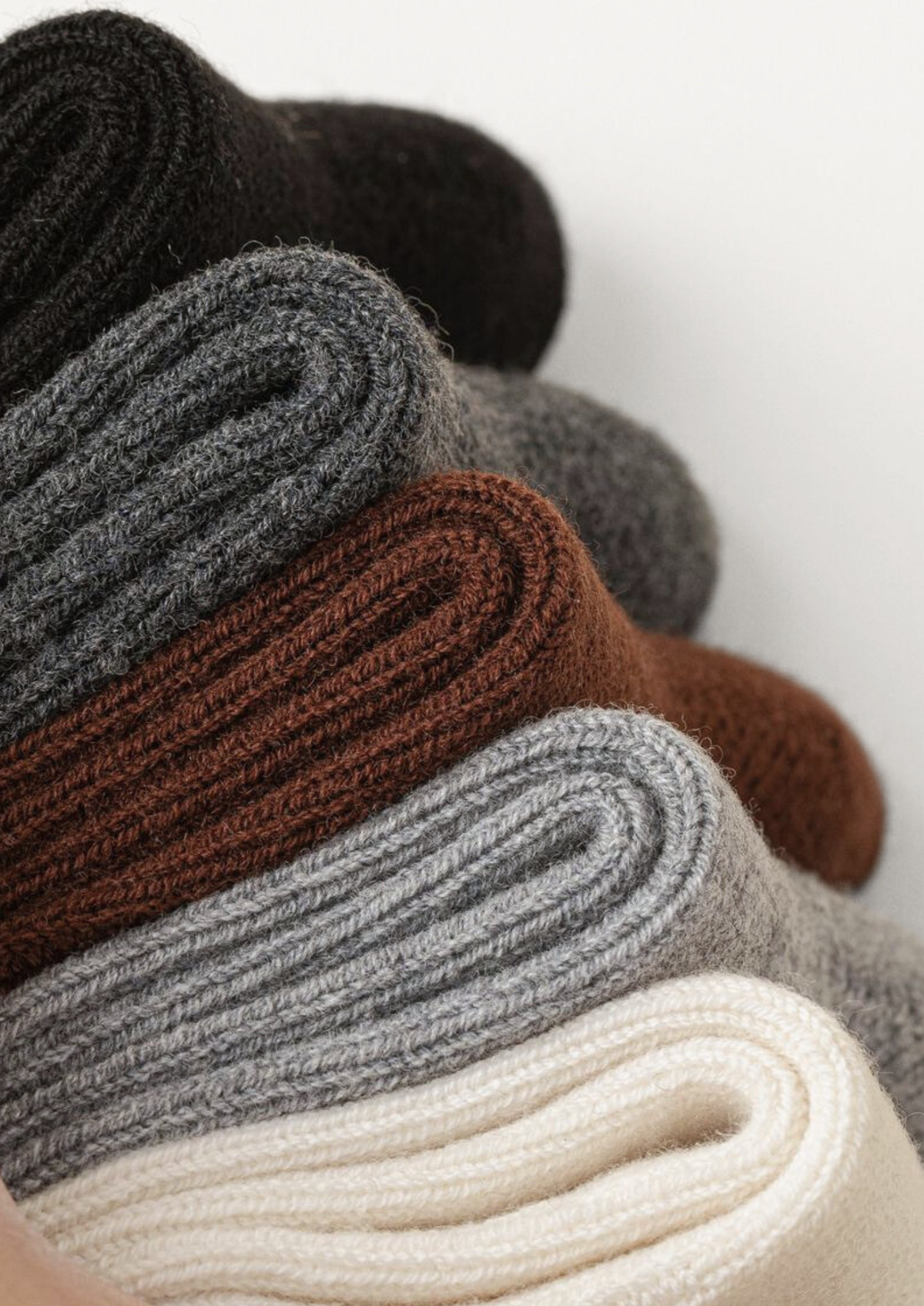 Ivory Ultra-Soft Ribbed Merino Wool Socks - photo 2